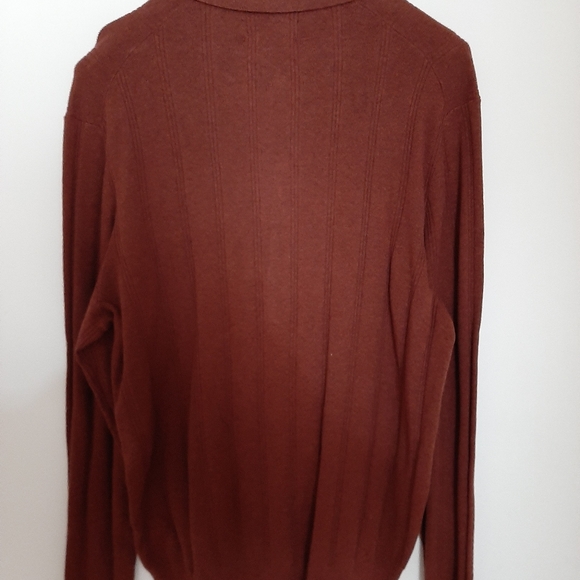 Joseph A Banks XL lightweight 3/4 button up Sweater in burned red/brown - Picture 6 of 8